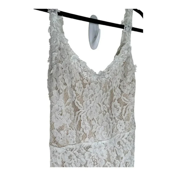 NWT Heartloom Della Lace Gown in Ivory Size Medium - Picture 5 of 10